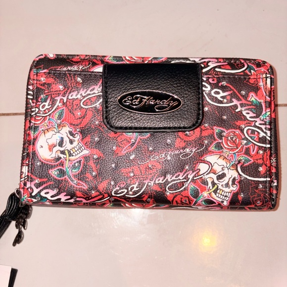 Ed Hardy Black Wristlet Wallet with Red Rose & Skull Print - Picture 7 of 9